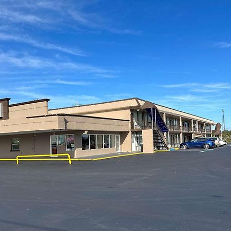 Rodeway Inn Bushnell Екстериор снимка