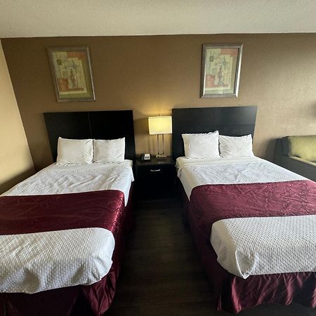 Rodeway Inn Bushnell Екстериор снимка
