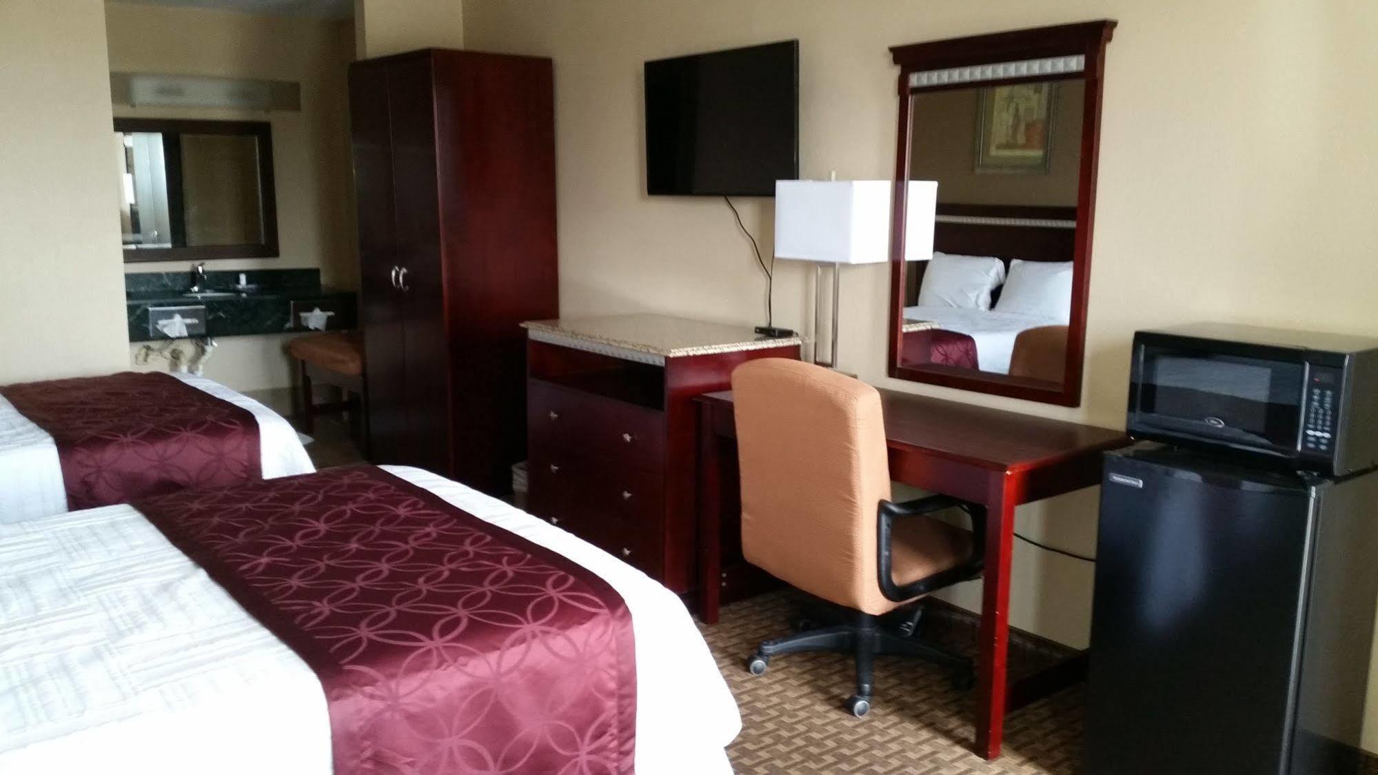 Rodeway Inn Bushnell Екстериор снимка